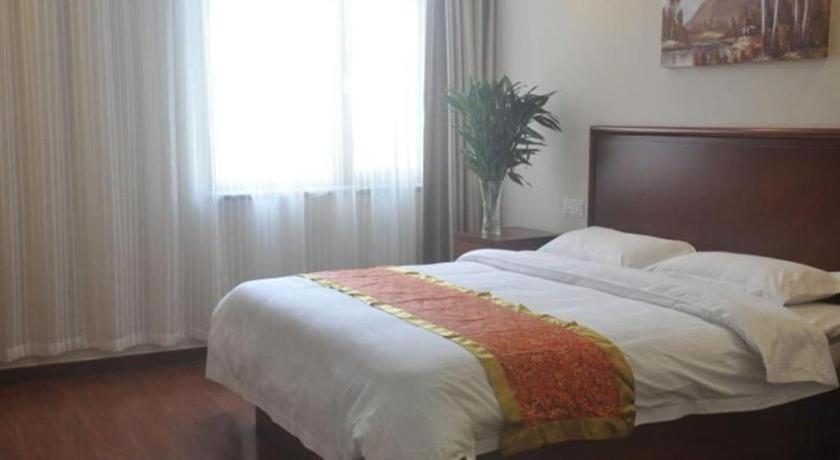 Greentree Inn Linyi Feixian Jianshe Road Express Hotel Εξωτερικό φωτογραφία