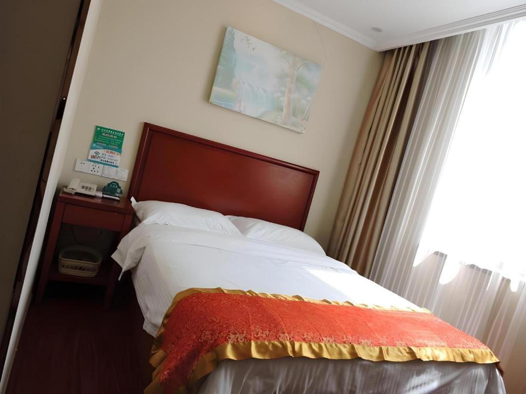 Greentree Inn Linyi Feixian Jianshe Road Express Hotel Εξωτερικό φωτογραφία