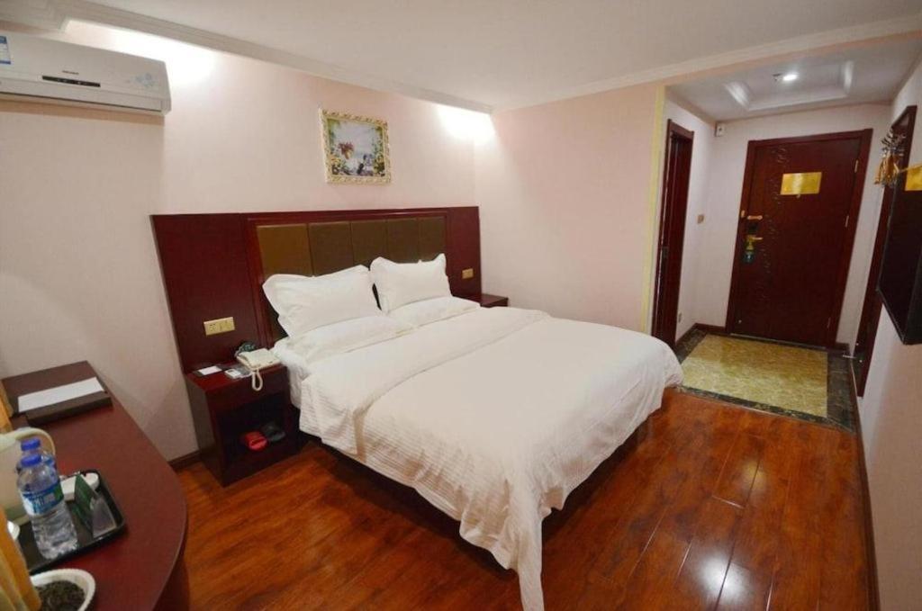 Greentree Inn Linyi Feixian Jianshe Road Express Hotel Εξωτερικό φωτογραφία