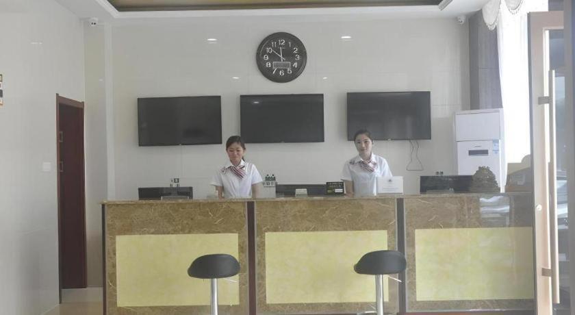 Greentree Inn Linyi Feixian Jianshe Road Express Hotel Εξωτερικό φωτογραφία